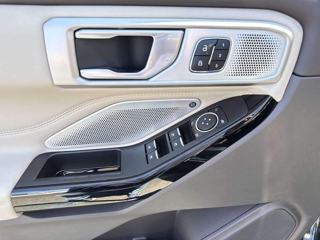 Used 2023 Ford Explorer - photo 29