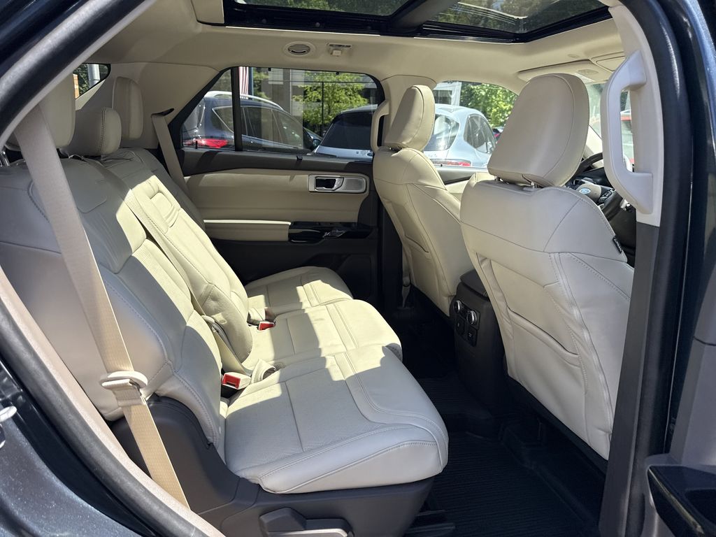 Used 2023 Ford Explorer - photo 34