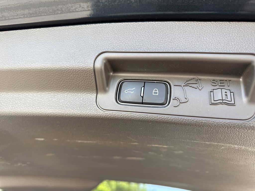 Used 2023 Ford Explorer - photo 39