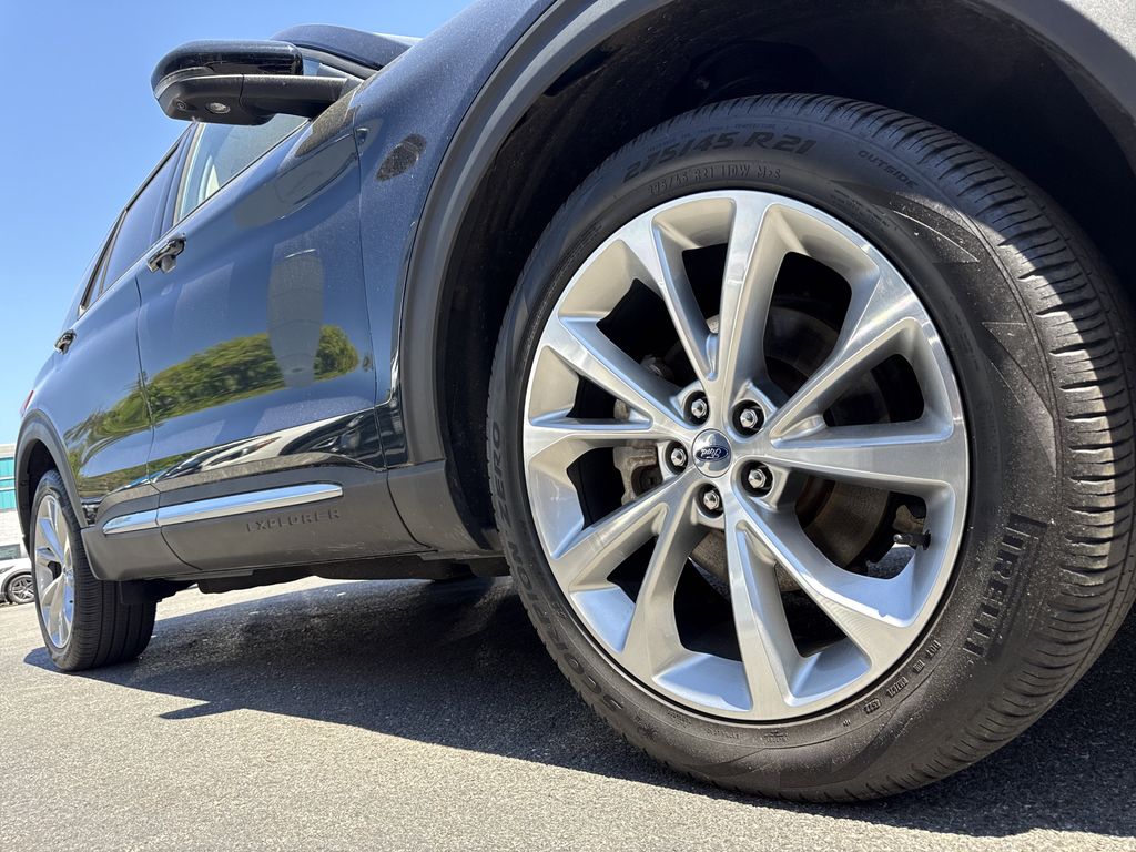 Used 2023 Ford Explorer - photo 10