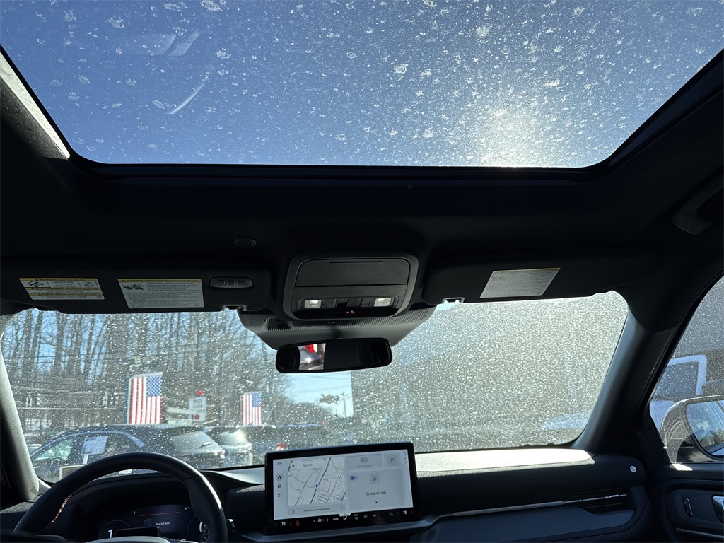 Used 2026 Ford Explorer - photo 19