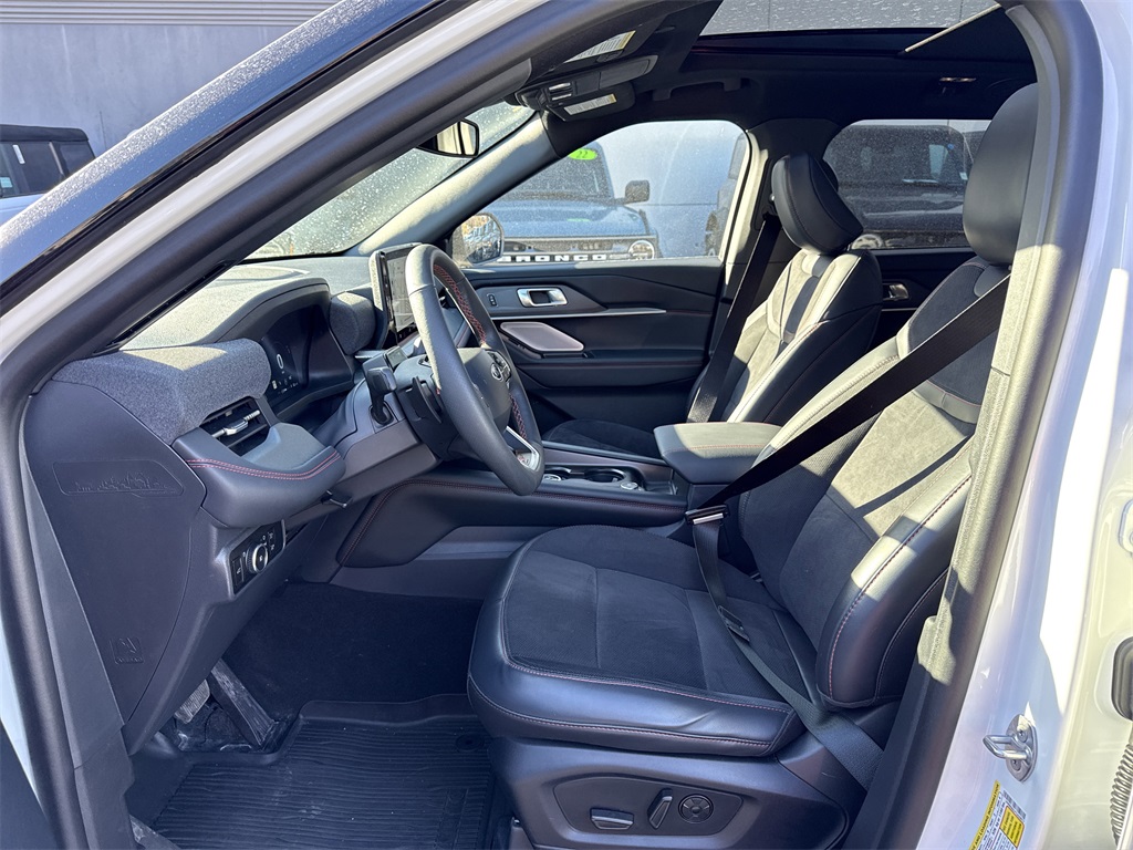 Used 2026 Ford Explorer - photo 20
