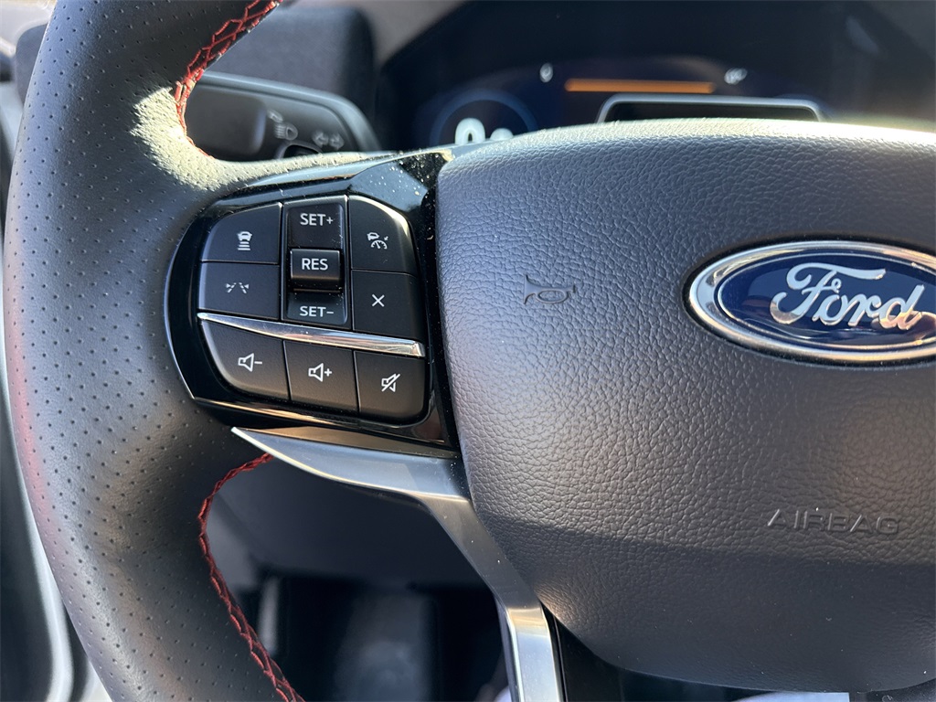 Used 2026 Ford Explorer - photo 25