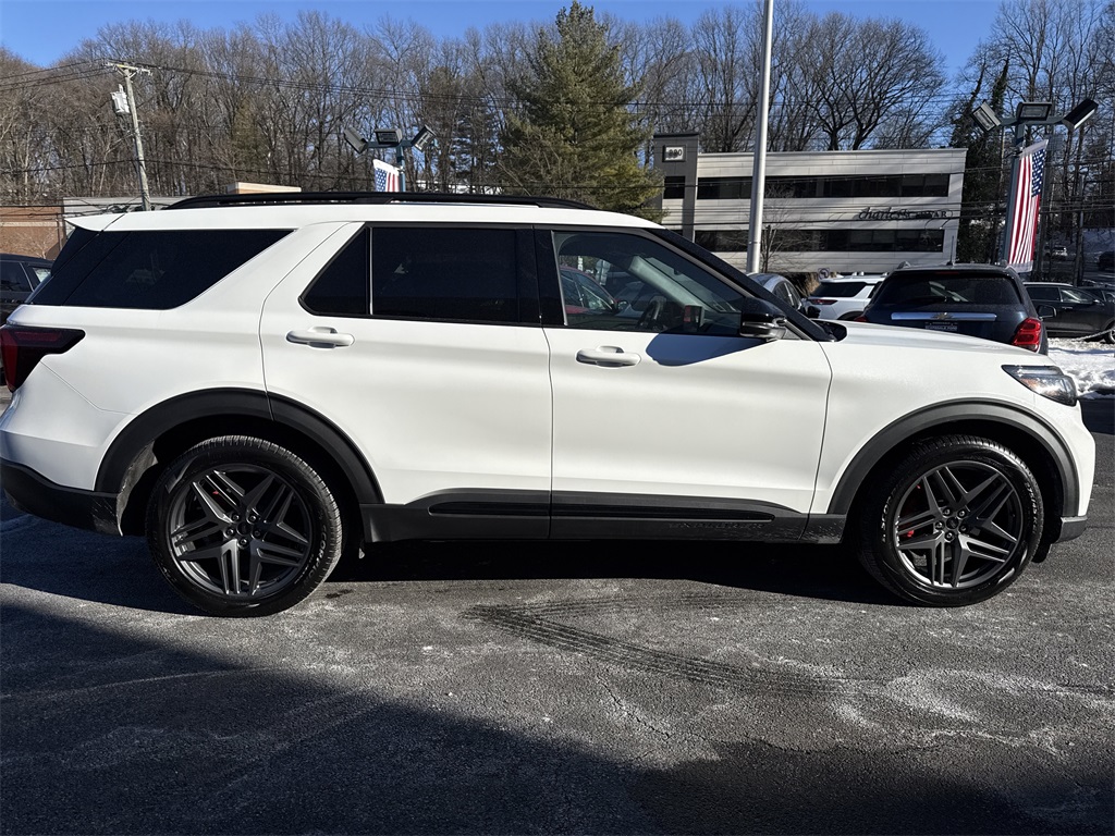 Used 2026 Ford Explorer - photo 6
