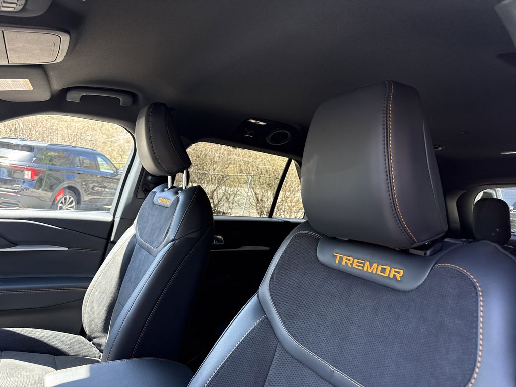 Used 2026 Ford Explorer - photo 19