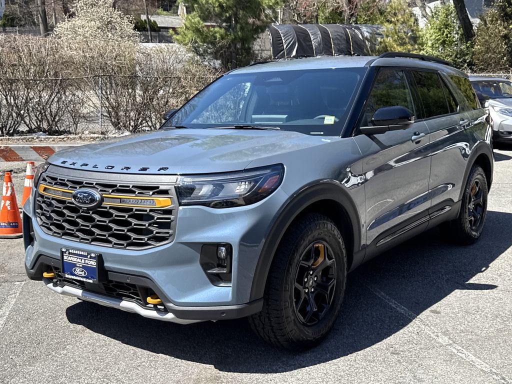 Used 2026 Ford Explorer - photo 8