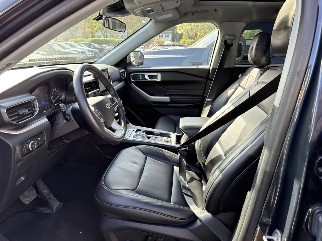 Used 2023 Ford Explorer - photo 16