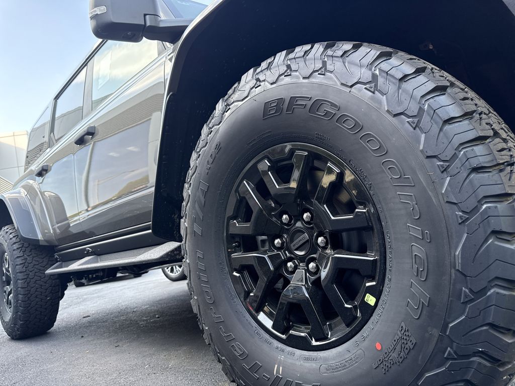 New 2026 Ford Bronco - photo 9