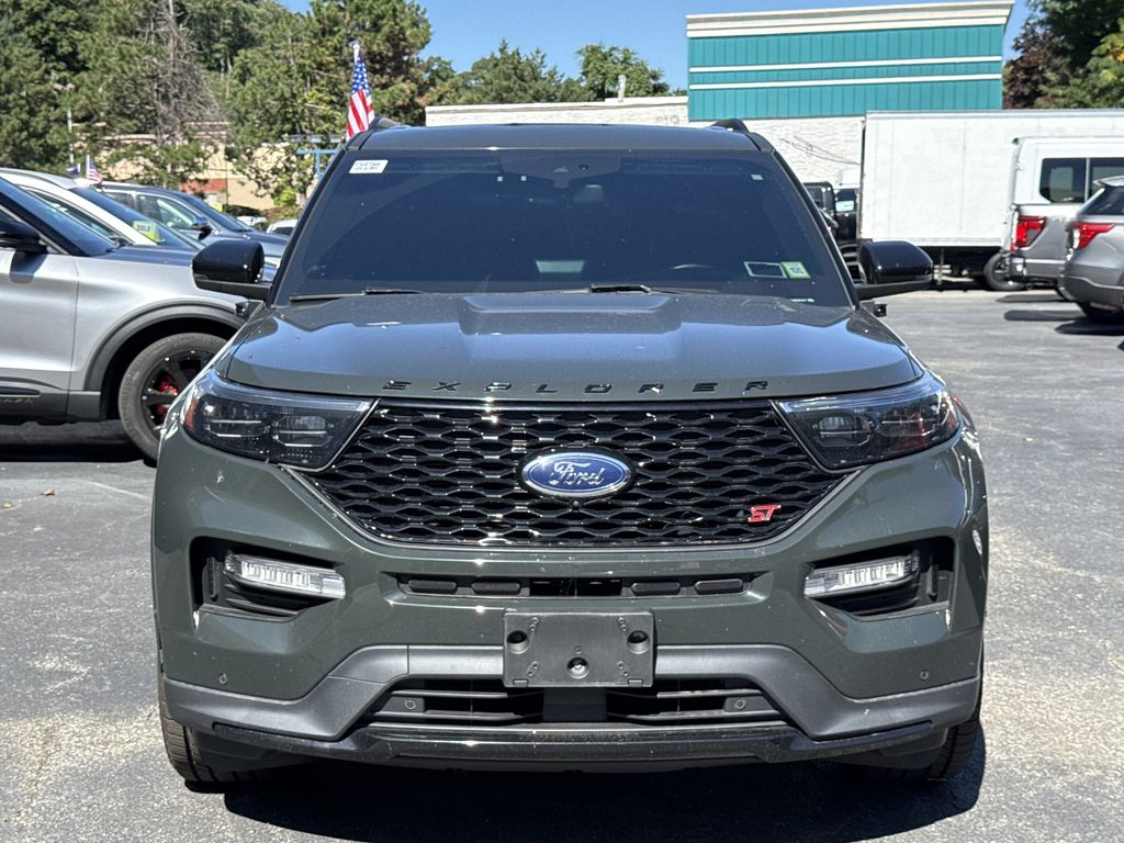Used 2022 Ford Explorer - photo 2