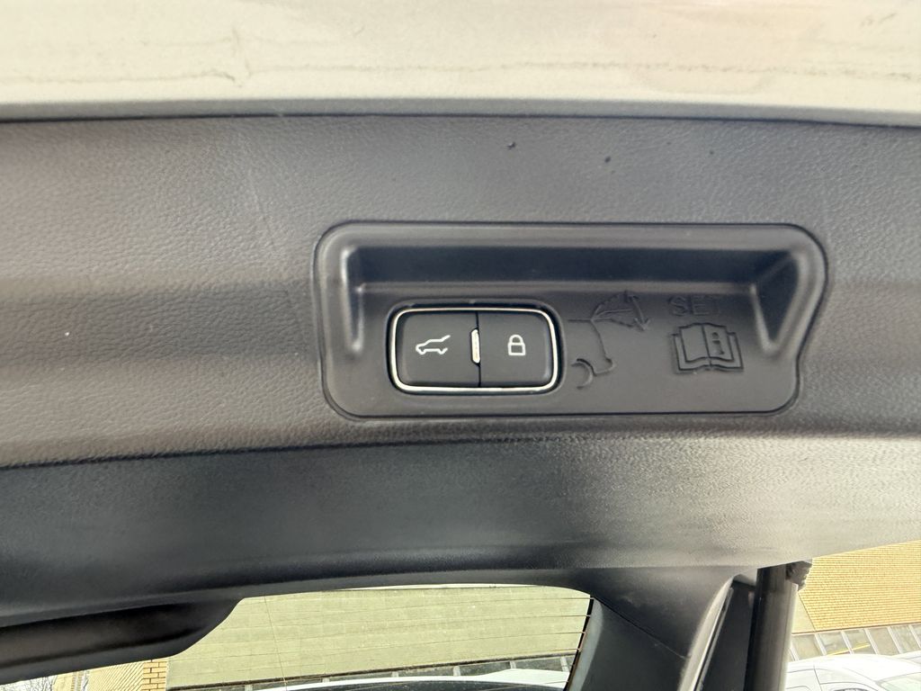 Used 2022 Ford Explorer - photo 33