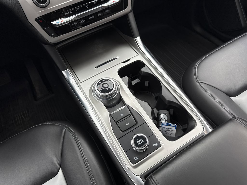 Used 2023 Ford Explorer - photo 6