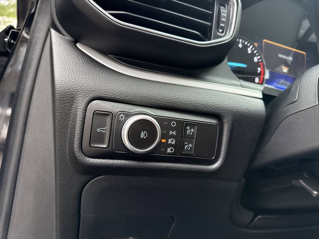 Used 2023 Ford Explorer - photo 16