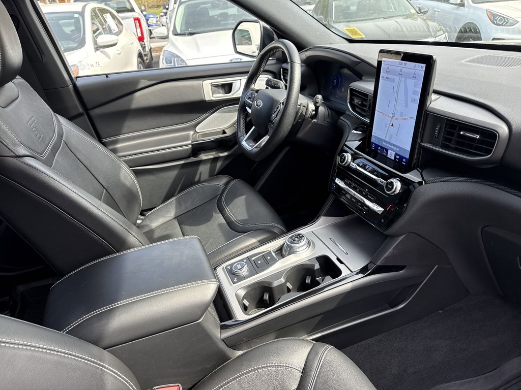 Used 2023 Ford Explorer - photo 32