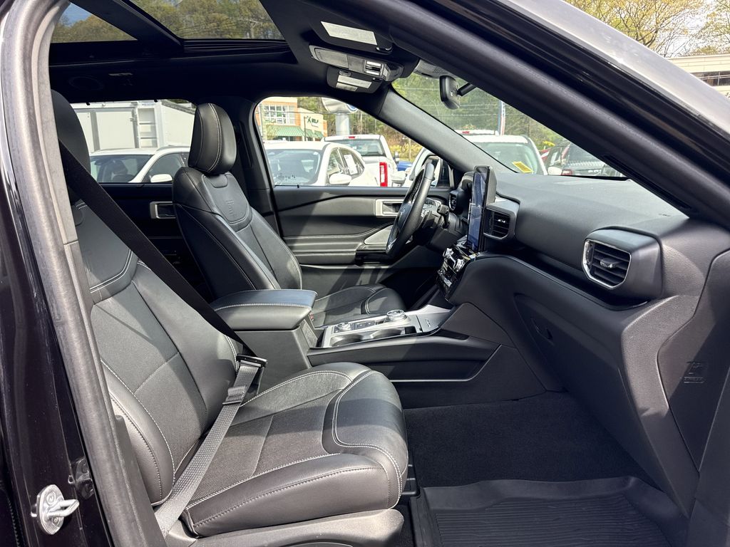 Used 2023 Ford Explorer - photo 33