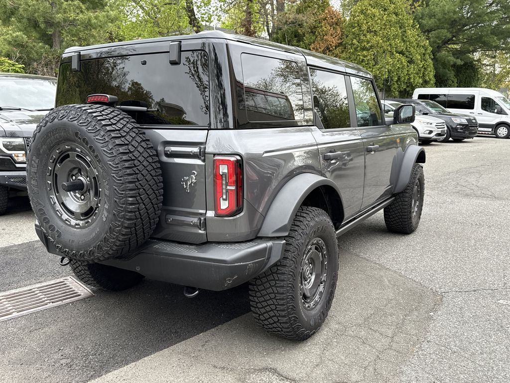 Used 2024 Ford Bronco - photo 2