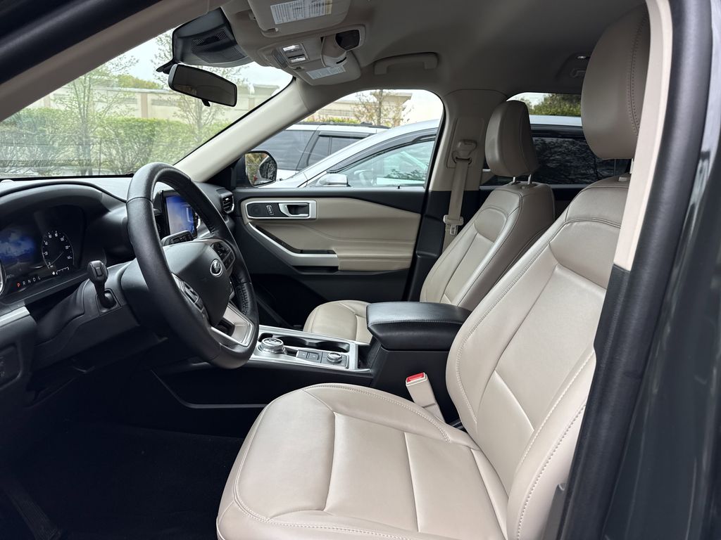 Used 2022 Ford Explorer - photo 6