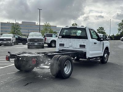 2025 Ford F-350 Regular Cab DRW 4x2 Cab Chassis for sale #C50624 - photo 2