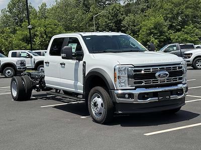 2025 Ford F-450 Crew Cab DRW 4x4 Cab Chassis for sale #C51017 - photo 1