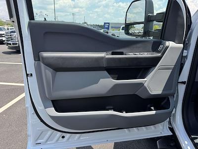New 2025 Ford F-450 - photo 1