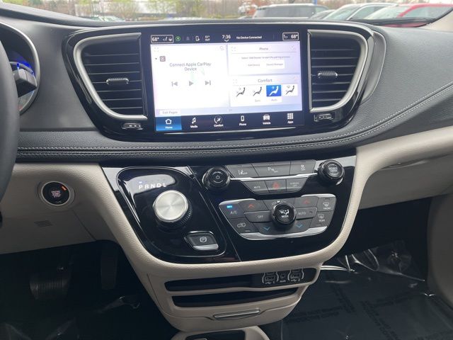 Used 2023 Chrysler Pacifica - photo 30