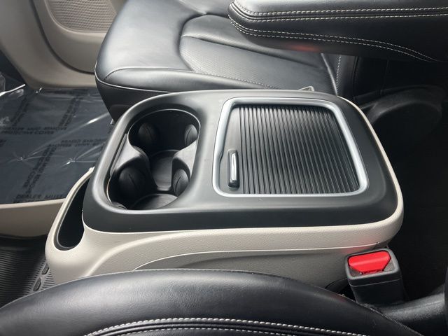 Used 2023 Chrysler Pacifica - photo 36