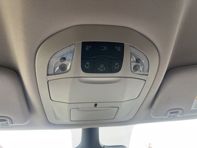 Used 2023 Chrysler Pacifica - photo 38