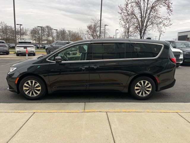 Used 2023 Chrysler Pacifica - photo 7