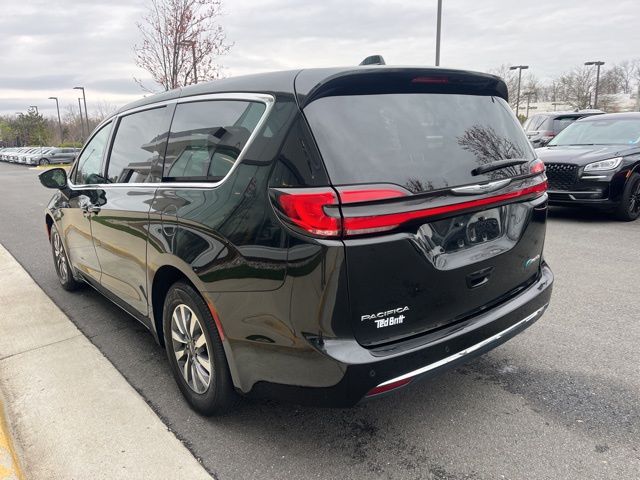 Used 2023 Chrysler Pacifica - photo 8