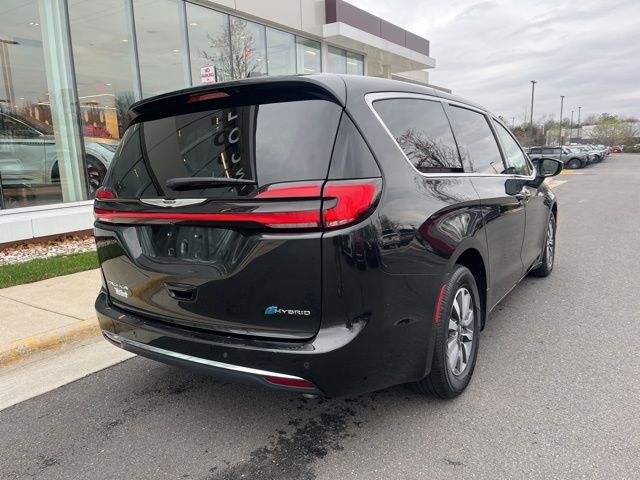 Used 2023 Chrysler Pacifica - photo 10