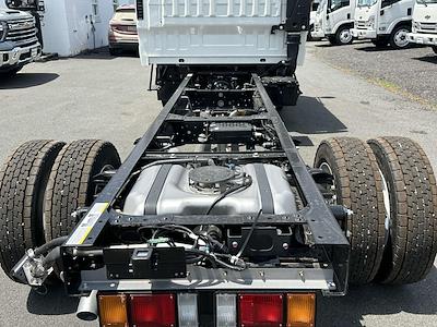 New 2025 Chevrolet LCF 5500XG - photo 1
