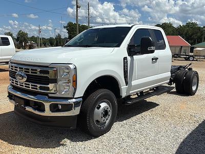 2025 Ford F-350 Super Cab DRW 4x4 Cab Chassis for sale #SED74988 - photo 2