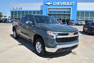 New 2025 Chevrolet Silverado 1500 LT Crew Cab 4x4 Pickup for sale #RT12149 - photo 1