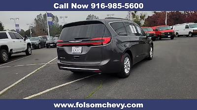 Used 2022 Chrysler Pacifica Touring L Minivan for sale #6014CR - photo 2