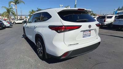 2022 Toyota Highlander FWD SUV for sale #T251154B - photo 2