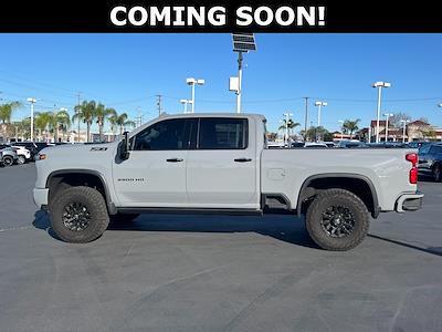Used 2024 Chevrolet Silverado 2500 - photo 1