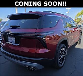 Used 2025 Chevrolet Traverse - photo 1