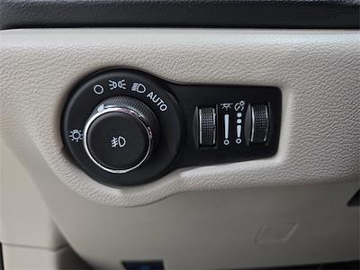 Used 2023 Chrysler Pacifica - photo 1