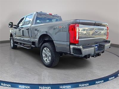 Used 2024 Ford F-250 - photo 1