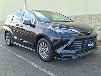 Used 2025 Toyota Sienna LE Minivan for sale #SS227776 - photo 2