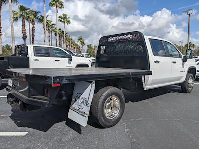 Used 2021 Chevrolet Silverado 3500 Work Truck Crew Cab 4x4 9' 6" Knapheide PGNB Gooseneck Flatbed Truck for sale #MF203966 - photo 2