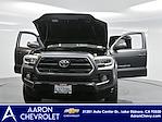 2017 Toyota Tacoma Extra Cab 4x4, Pickup for sale #301258K - photo 21