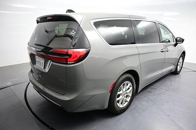 2025 Chrysler Pacifica FWD Minivan for sale #302711R - photo 2