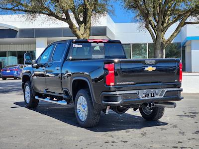 2025 Chevrolet Silverado 2500 Crew Cab 4WD Pickup for sale #151660 - photo 2