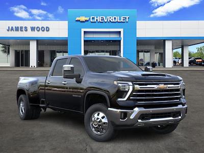 2025 Chevrolet Silverado 3500 Crew Cab 4WD Pickup for sale #152563 - photo 1
