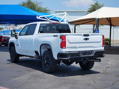 New 2025 Chevrolet Silverado 2500 LT Crew Cab 4WD Pickup for sale #153301 - photo 2