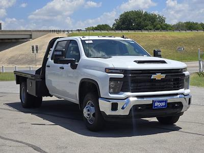 2025 Chevrolet Silverado 3500 Crew Cab DRW 4WD Cab Chassis for sale #153336 - photo 2