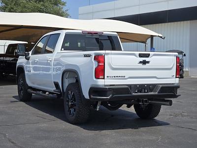 New 2025 Chevrolet Silverado 2500 LT Crew Cab 4WD Pickup for sale #153455 - photo 2