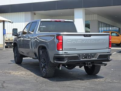 New 2025 Chevrolet Silverado 2500 LT Crew Cab 4WD Pickup for sale #153462 - photo 2