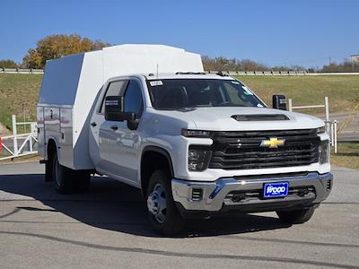2025 Chevrolet Silverado 3500 Crew Cab DRW 4WD Cab Chassis for sale #153553 - photo 2
