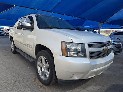 Used 2013 Chevrolet Avalanche - photo 1